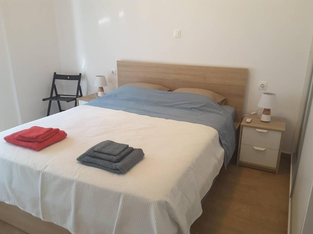 Seaview Apartment In Theheart Of Loutraki מראה חיצוני תמונה