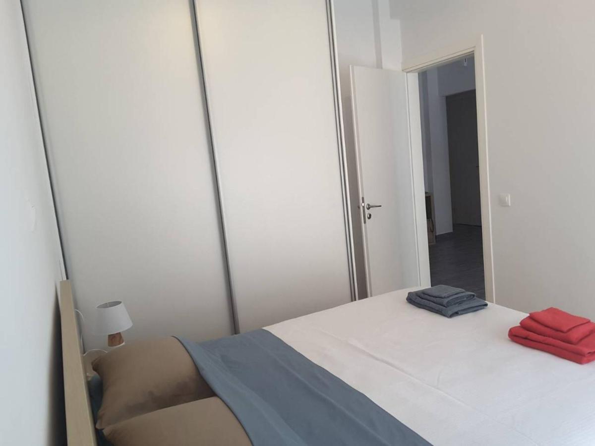 Seaview Apartment In Theheart Of Loutraki מראה חיצוני תמונה