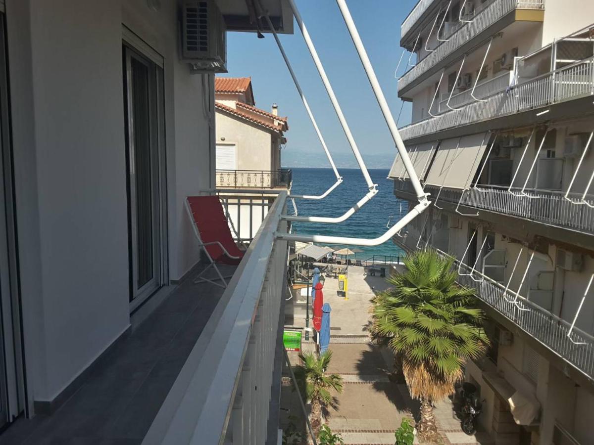 Seaview Apartment In Theheart Of Loutraki מראה חיצוני תמונה